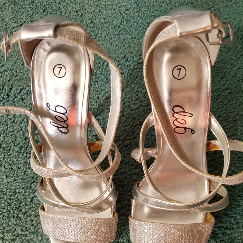 Dress shoes